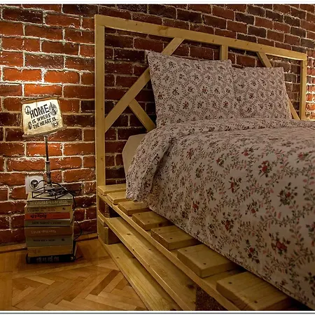 Skyview Old Town Apartment