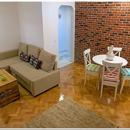 Skyview Old Town Апартаменты