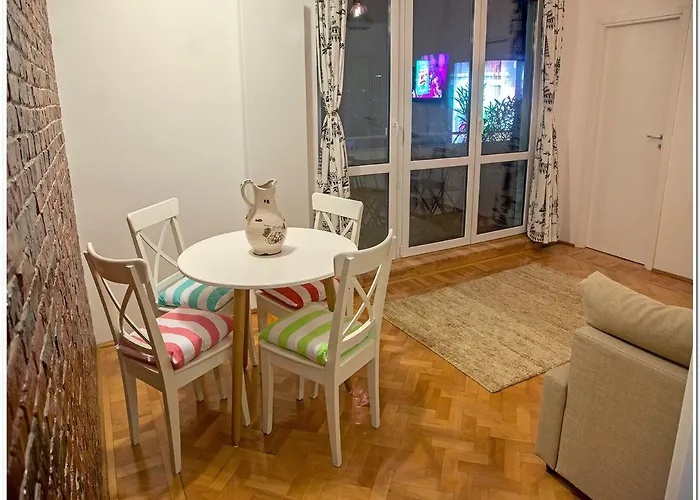 Skyview Old Town * Bucareste