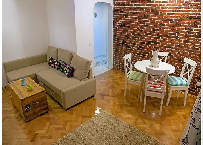 Skyview Old Town Апартаменти